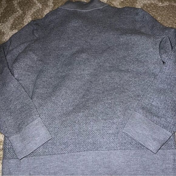 Vineyard Vines size XL sweater - Picture 6 of 6